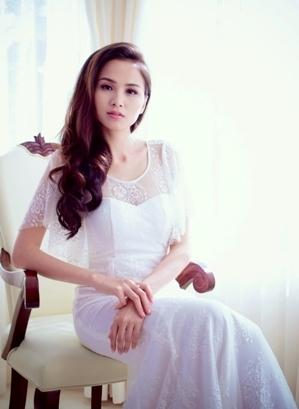 Xôn xao tin đồn Hoa hậu Diễm Hương bị chồng đệ đơn đòi ly hôn