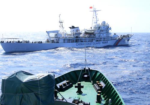 Tàu Trung Quốc cố tình gây hấn để quay phim tàu Việt Nam