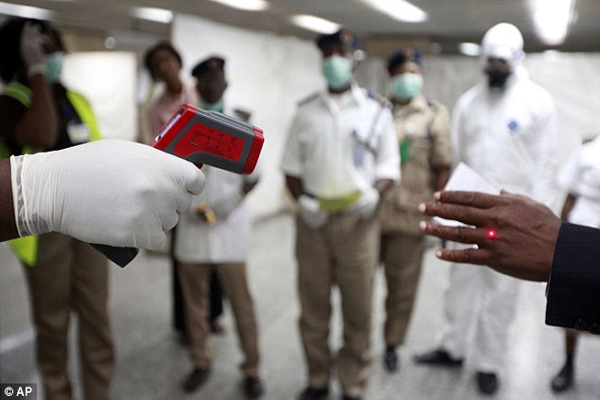 WHO tuyên bố Nigeria và Senegal hết dịch Ebola