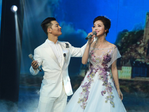 Jennifer Phạm bị chê hát dở tại Cặp đôi hoàn hảo