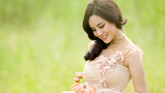 Những bà bầu xinh đẹp của showbiz Việt 2014